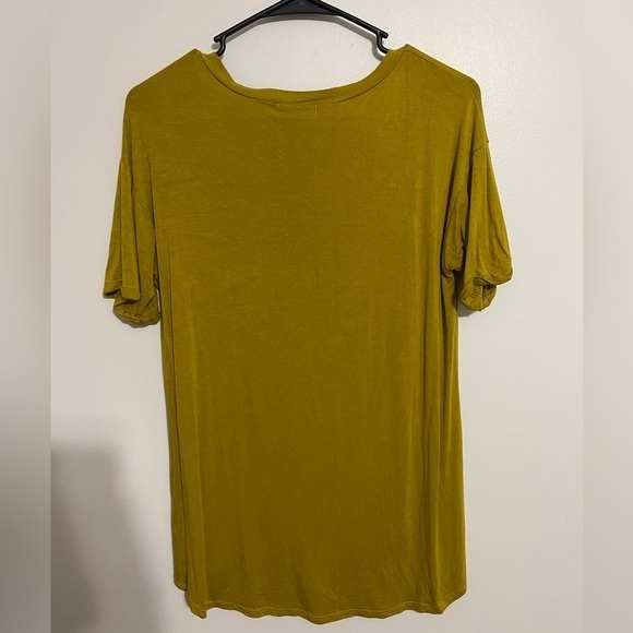 Teenbell‎ Mustard Yellow Green Light Weight Tee Size Small - Picture 3 of 6